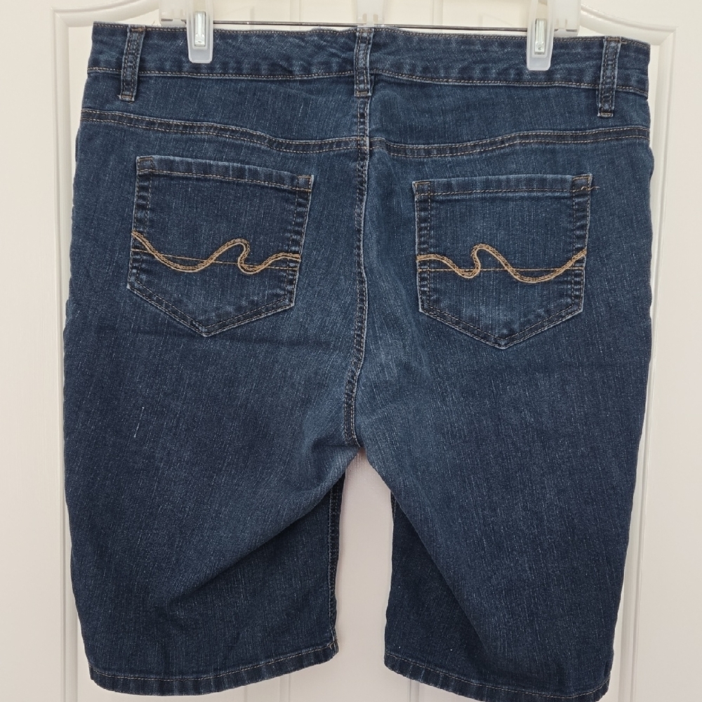 Faded Glory 18W Dark Wash Stretch Bermuda Denim Shorts Plus Size - Picture 2 of 8